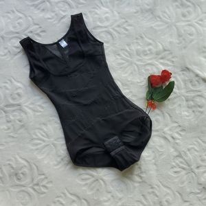 Black One Piece Underbust Shape wear Size Small